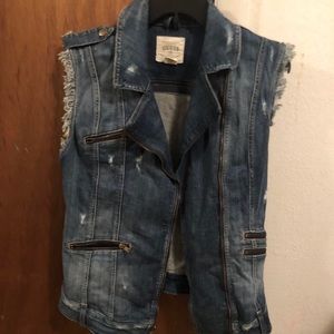 Guess denim jacket size small